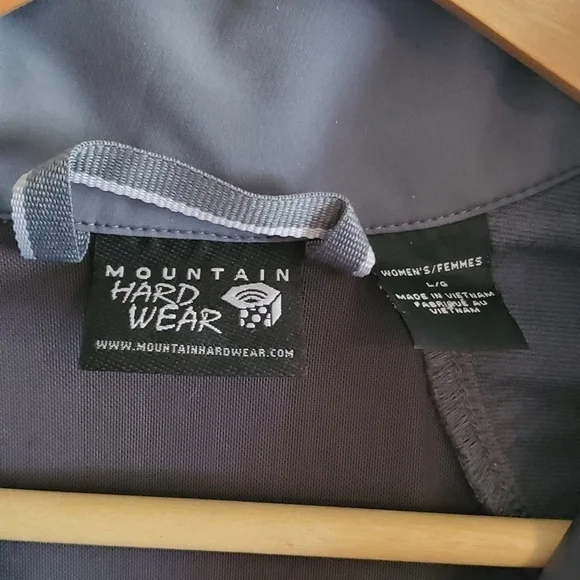 Mountain Hardwear lightweight jacket